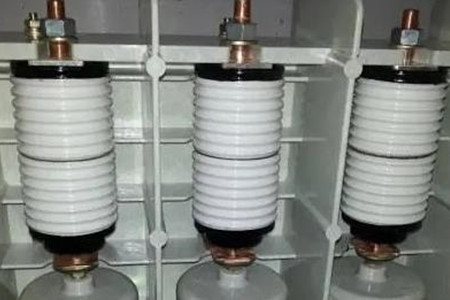 真空開關管產生操作過電壓的原因是什么？